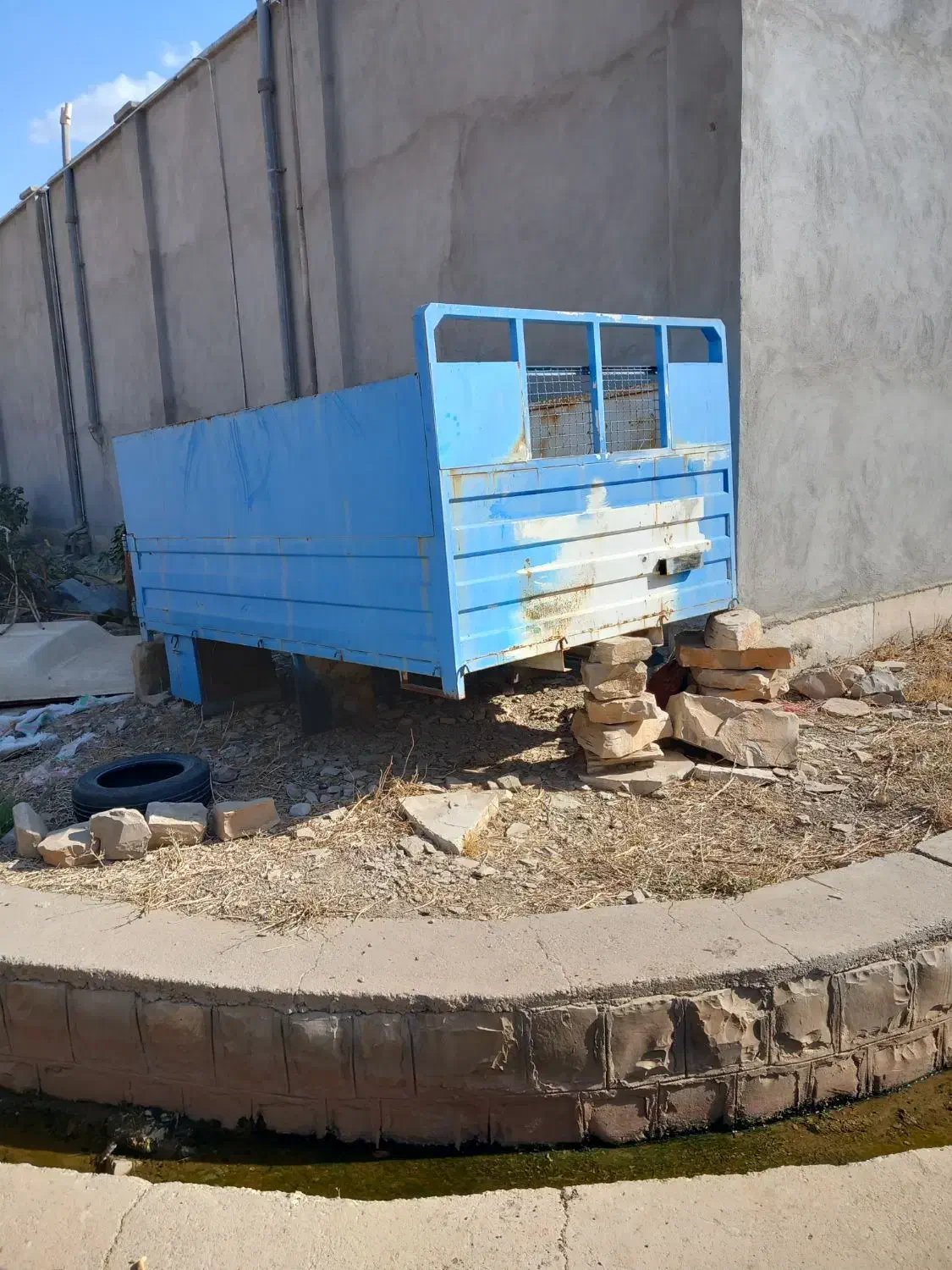 اطاق عقب ایسوزو۵۲۰۰ تنی|قطعات یدکی و لوازم جانبی|سرپل ذهاب, |دیوار