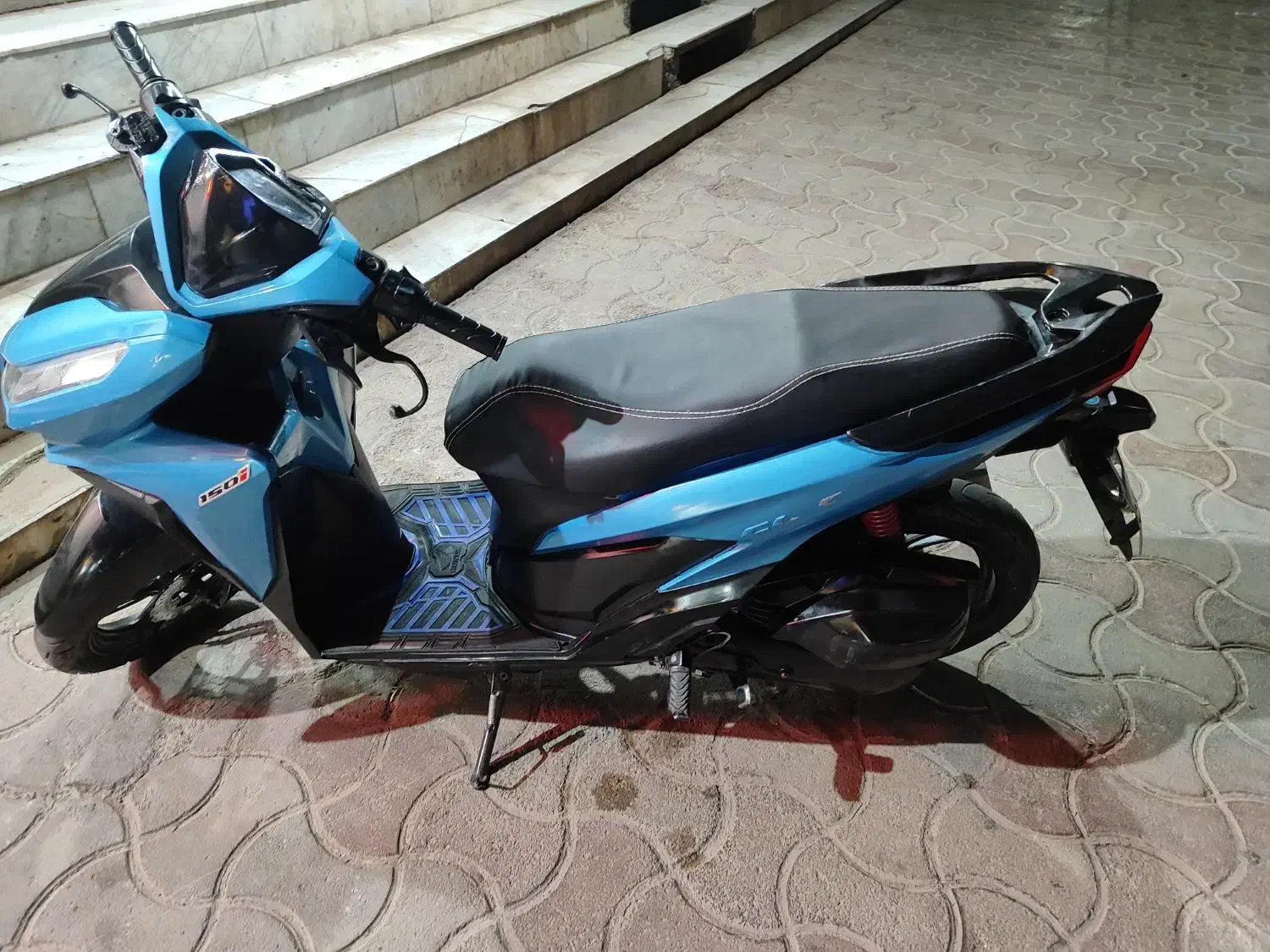 کلیک|موتورسیکلت|بم, |دیوار