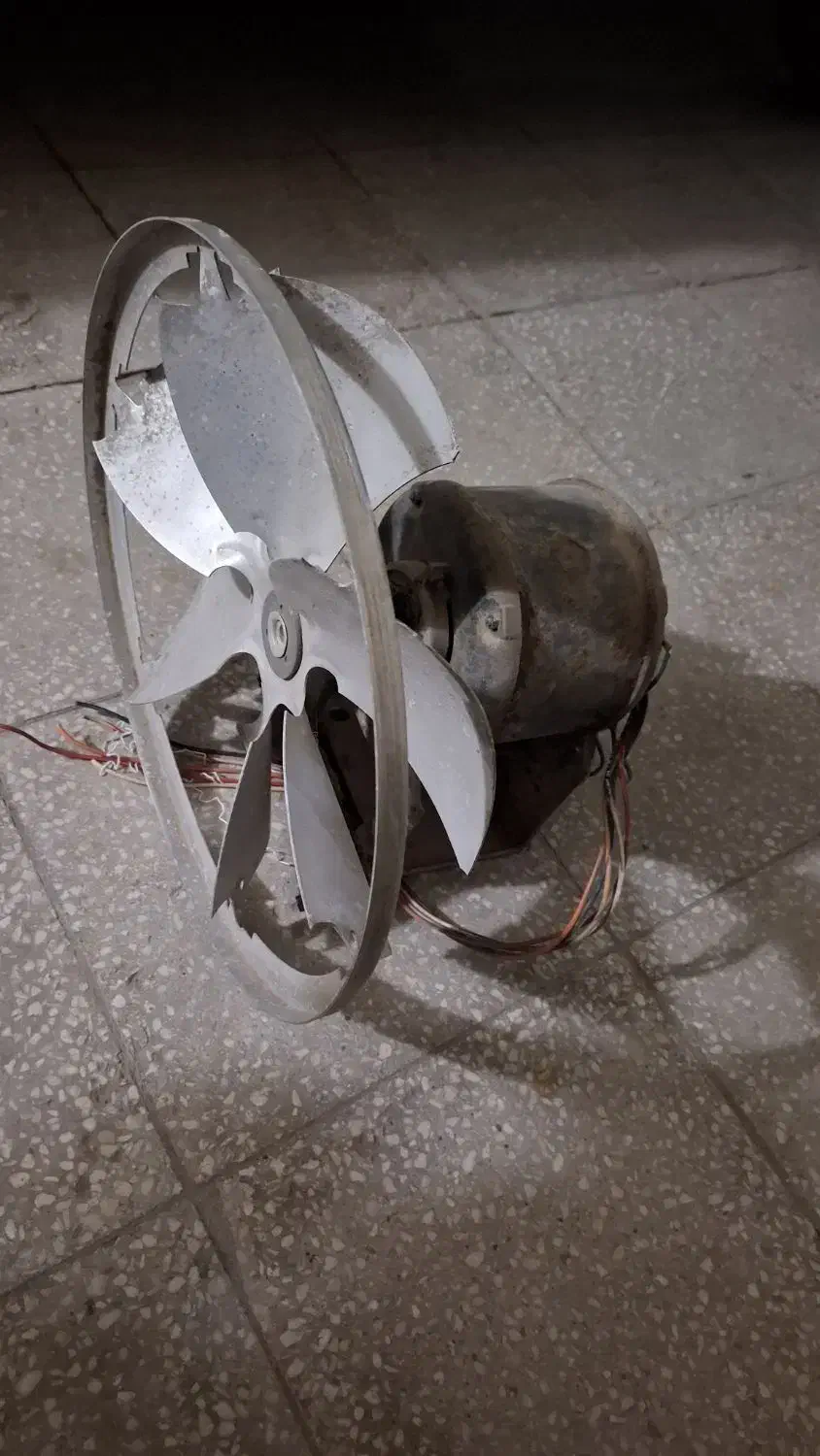 موتور فن کولر پنچره ای سالم م|کولر گازی و فنکوئل|قم, حنیف نژاد|دیوار