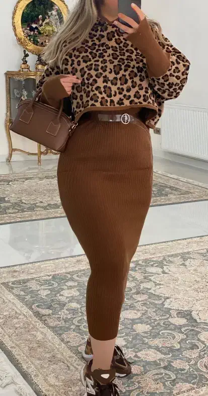 لباس ها|لباس|اردبیل, |دیوار