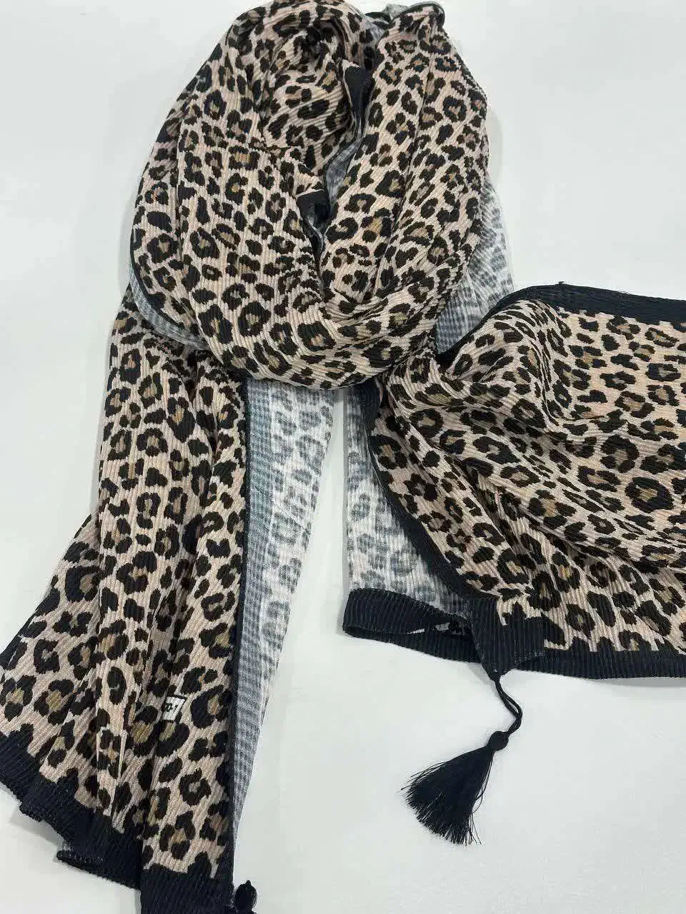 شال پلیسه پلنگی برشکا با منگوله های شیک|لباس|یاسوج, |دیوار