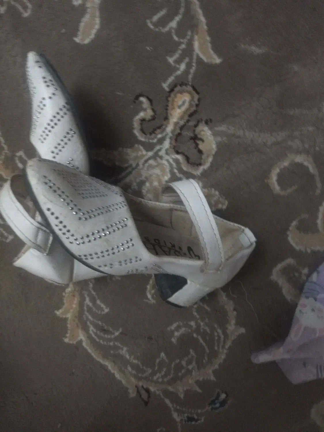 لباس گرم بچه سه ساله ودوجفت کفش ۳و۴ساله|کفش و لباس بچه|کرمان, |دیوار