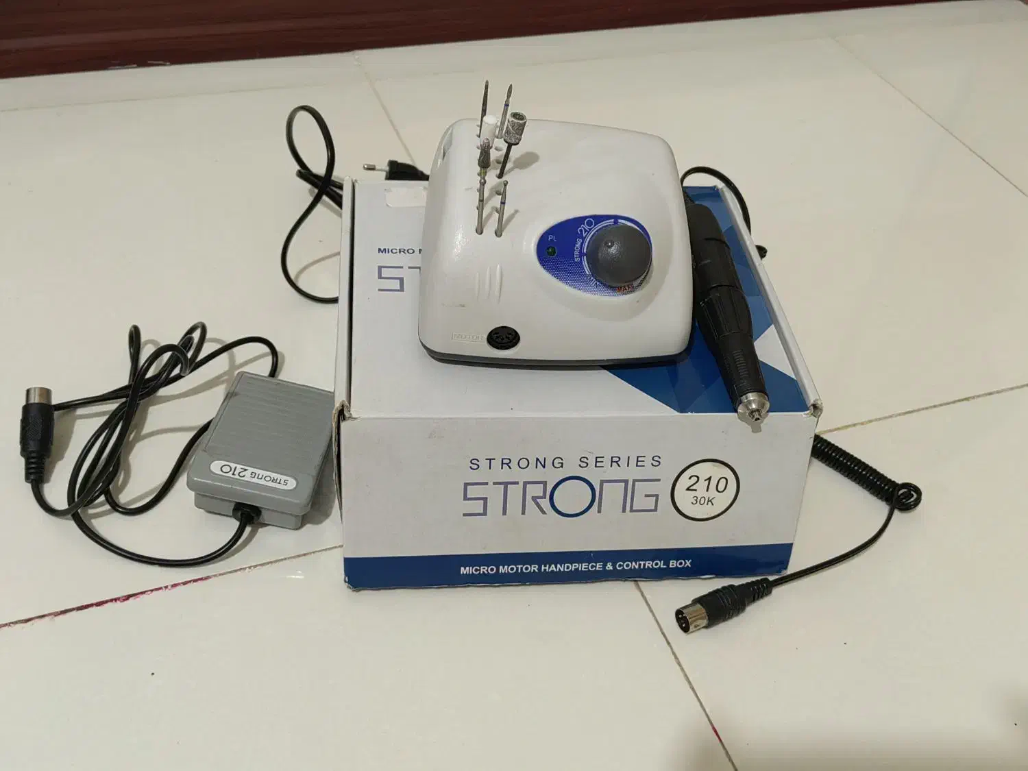 لوازم کاشت ناخن|آرایشگاه و سالن‌های زیبایی|شاهین‌شهر, عطار|دیوار