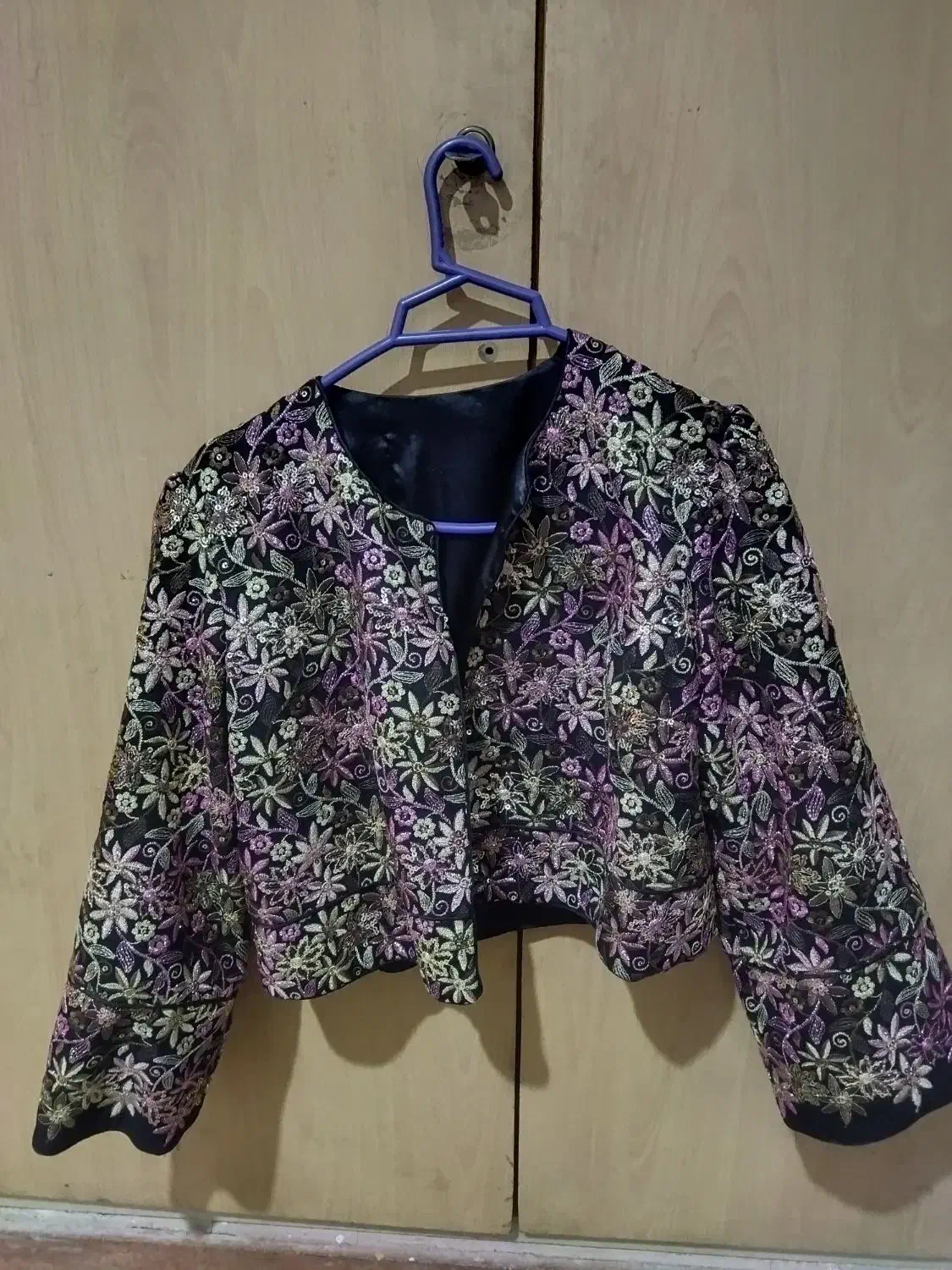 کت سوزندوزی به همراه روسری|لباس|ورامین, شهرک مدرس|دیوار