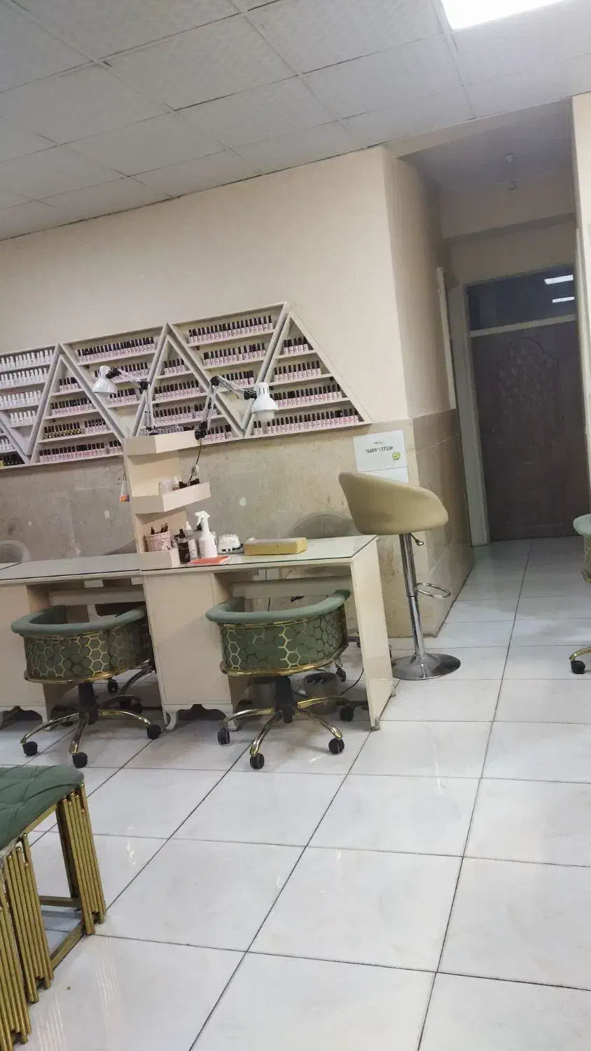میزناخن|آرایشگاه و سالن‌های زیبایی|تهران, مشیریه|دیوار