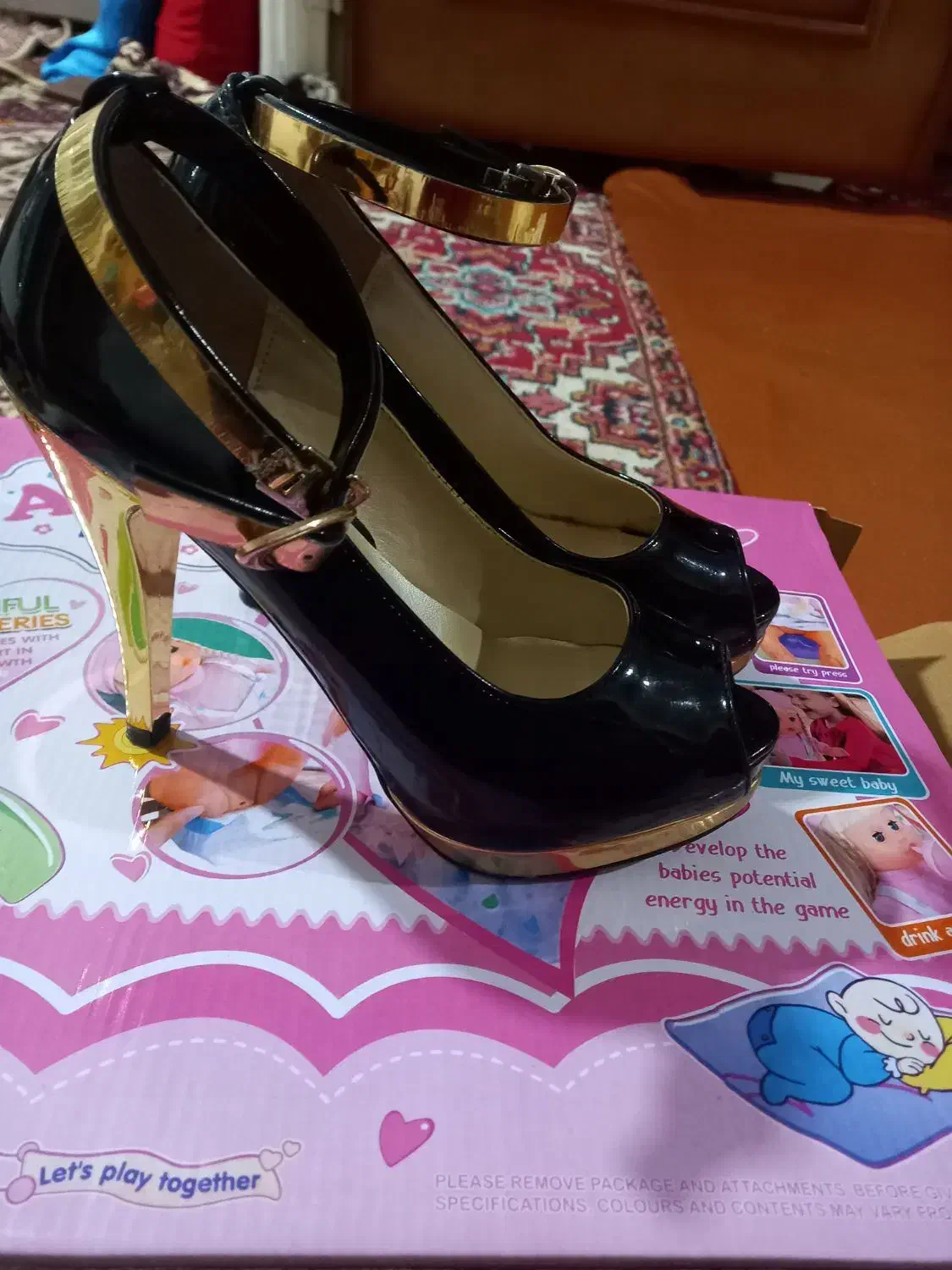 دوتا کفش مجلسی|کیف، کفش، کمربند|اهر, |دیوار