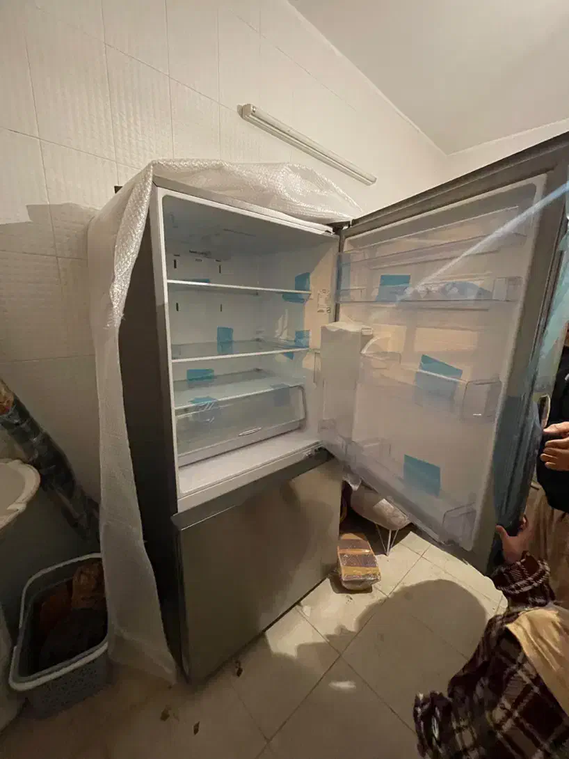 یخچال اسنوا|یخچال و فریزر|صحنه, |دیوار