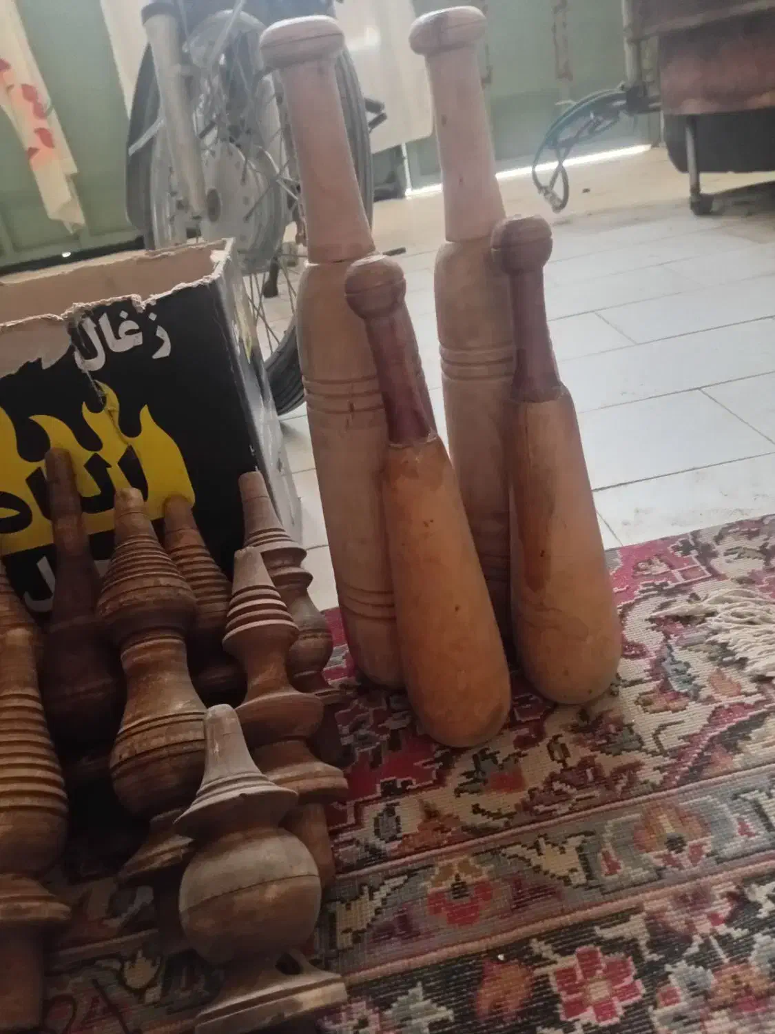 تعدای میانه وشیشه ومیل کوچیک تزعینی مناسب سردم|کلکسیون و سرگرمی|اصفهان, آزادان|دیوار