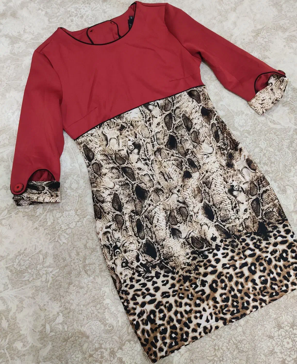 لباس زنانه|لباس|رشت, حمیدیان|دیوار