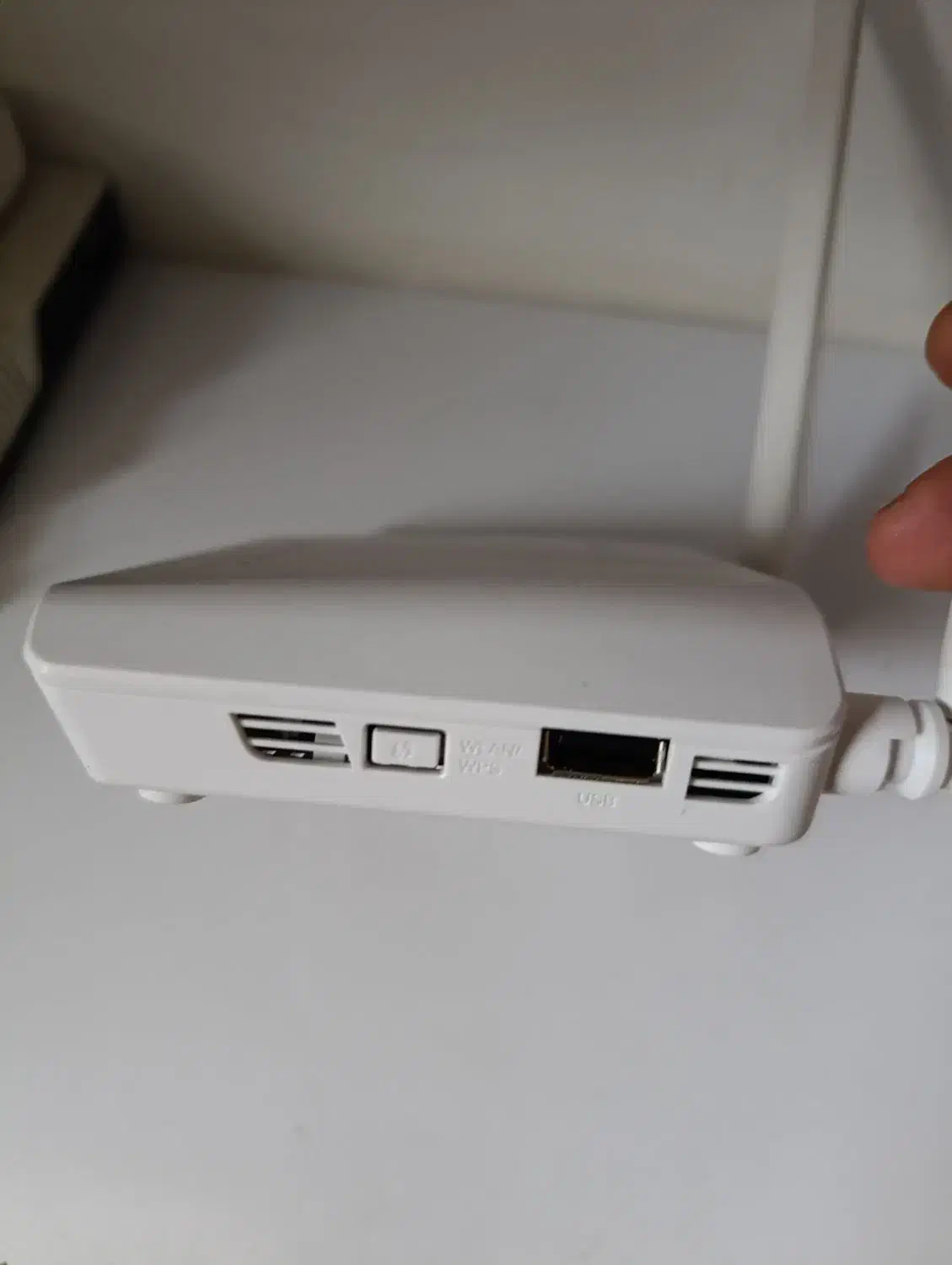 مودم d-link مدل ۲۲۴|مودم و تجهیزات شبکه|مشهد, سجاد شهر|دیوار