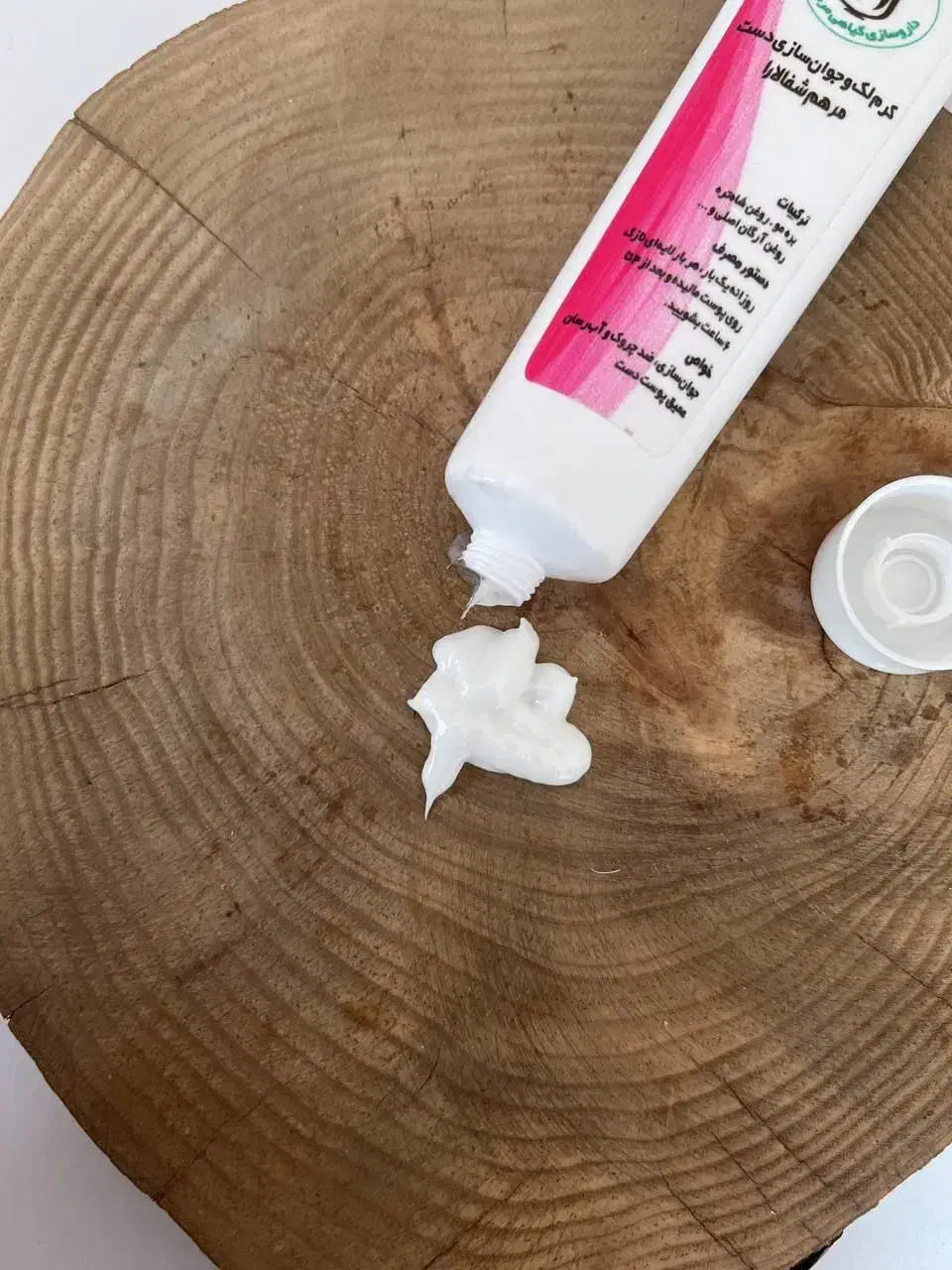 کرم جوانساز دست|آرایشی، بهداشتی، درمانی|امیدیه, |دیوار