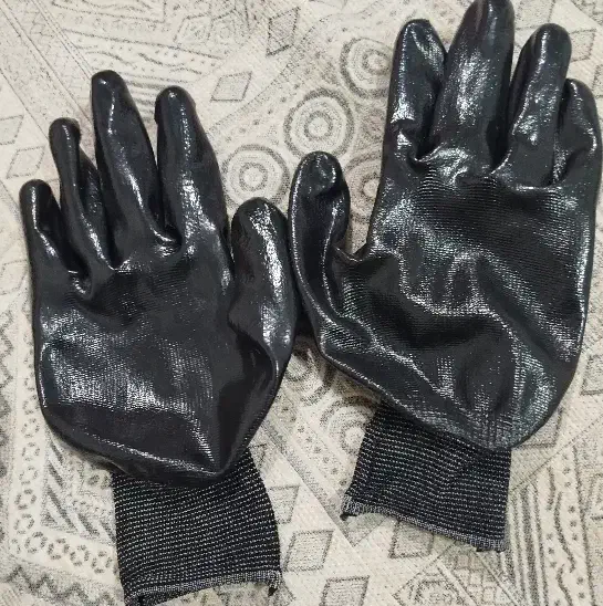 دستکش کار|لباس|فولادشهر, B4|دیوار