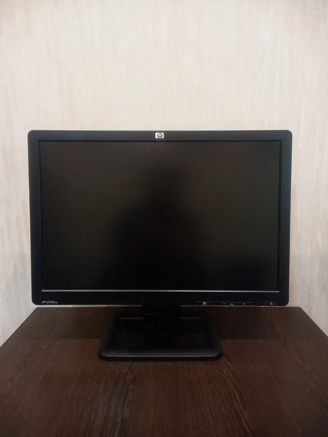 مانیتور ۱۹ واید اچ پی hp|قطعات و لوازم جانبی رایانه|رشت, بازار|دیوار