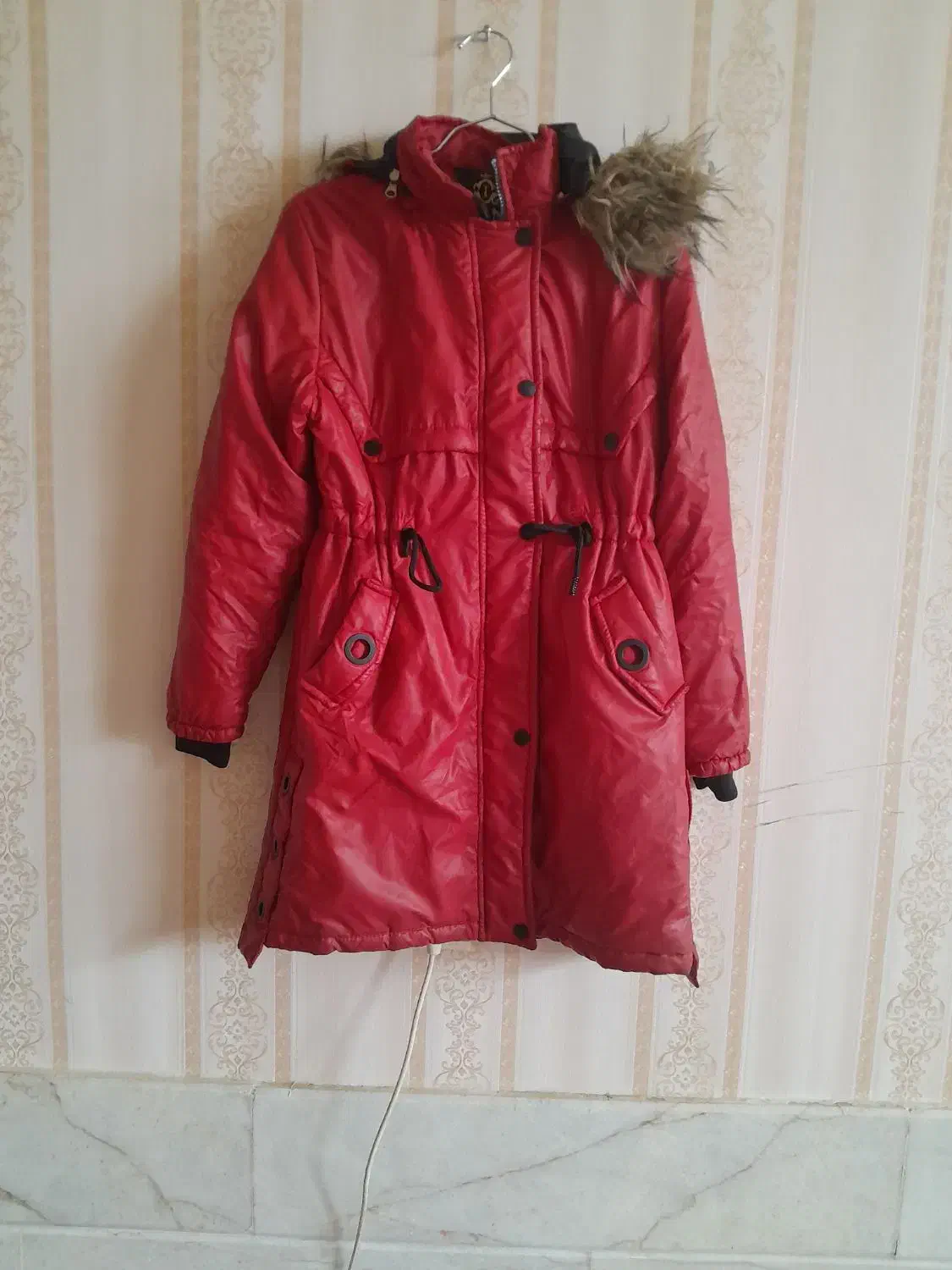 کاپشن درحدنو|لباس|سبزوار, فقیه سبزواری|دیوار