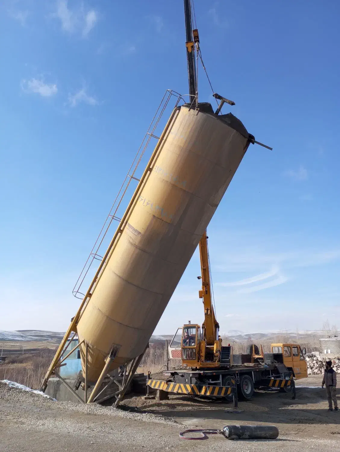 خریدوفروش سیلو سیمان مخازن سیلوی سیمان|مصالح و تجهیزات ساختمان|رباطکریم, رباطکریم|دیوار