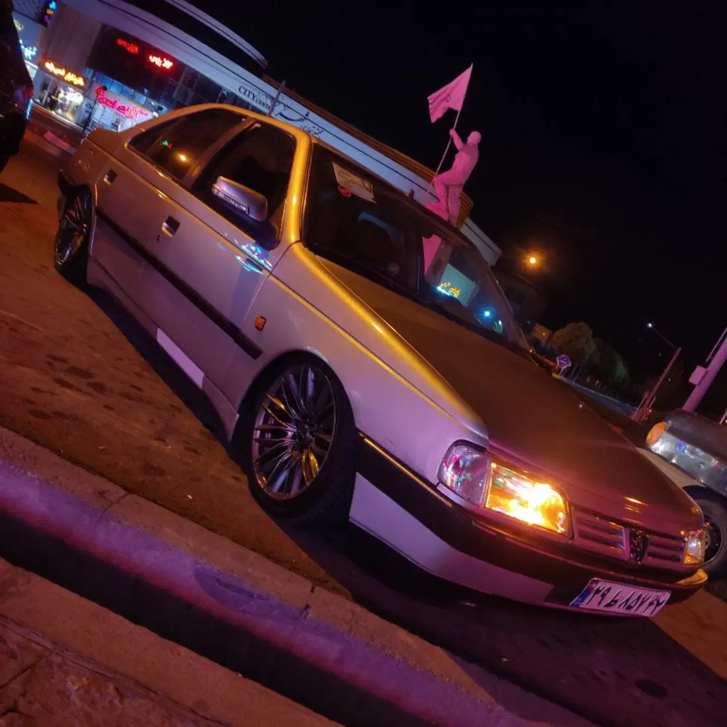 پنوماتیک ویا کمک بادی پژو|قطعات یدکی و لوازم جانبی|مشهد, کوشک مهدی|دیوار