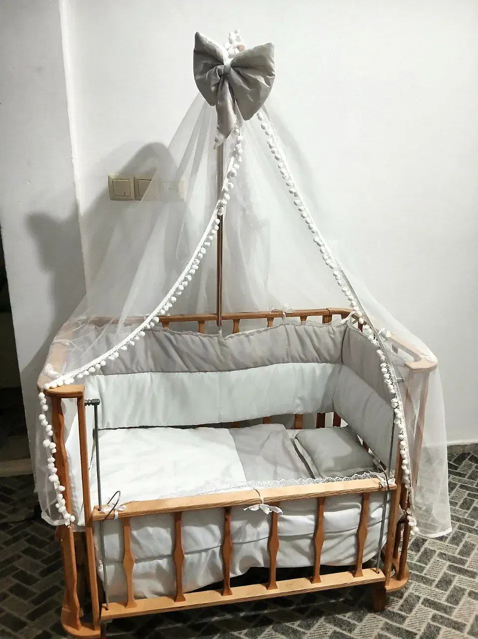 تخت نوزادوکریر|تخت و صندلی بچه|رشت, آب و برق|دیوار