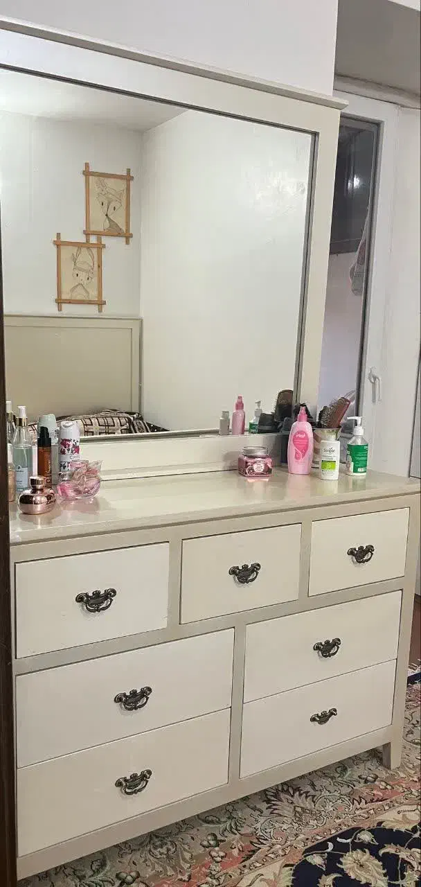 تختو پاتختی و آینه دراور|تخت و سرویس خواب|گلبهار, شهر جدید گلبهار|دیوار