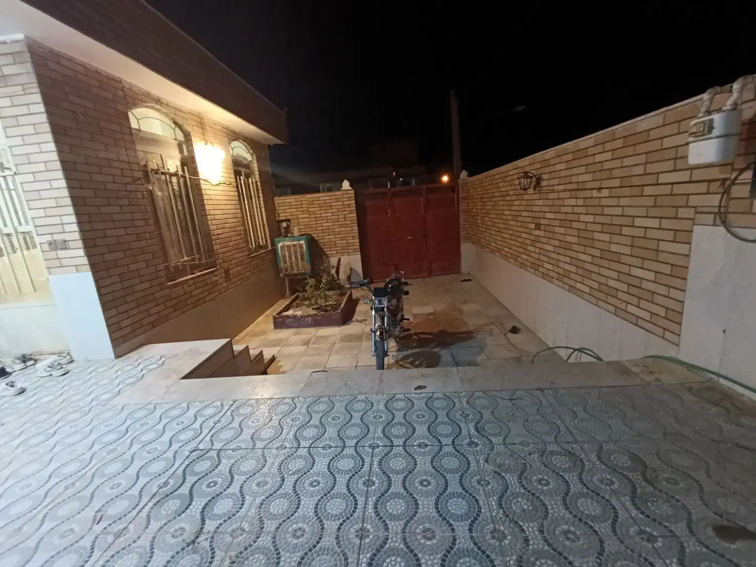 رهن و اجاره|اجارهٔ خانه و ویلا|شهرضا, |دیوار