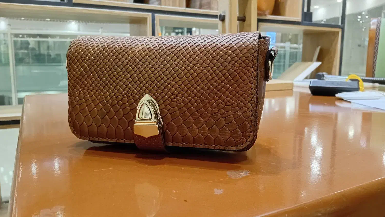 کیف دوشی زنانه|کیف، کفش، کمربند|تهران, حبیب الله|دیوار