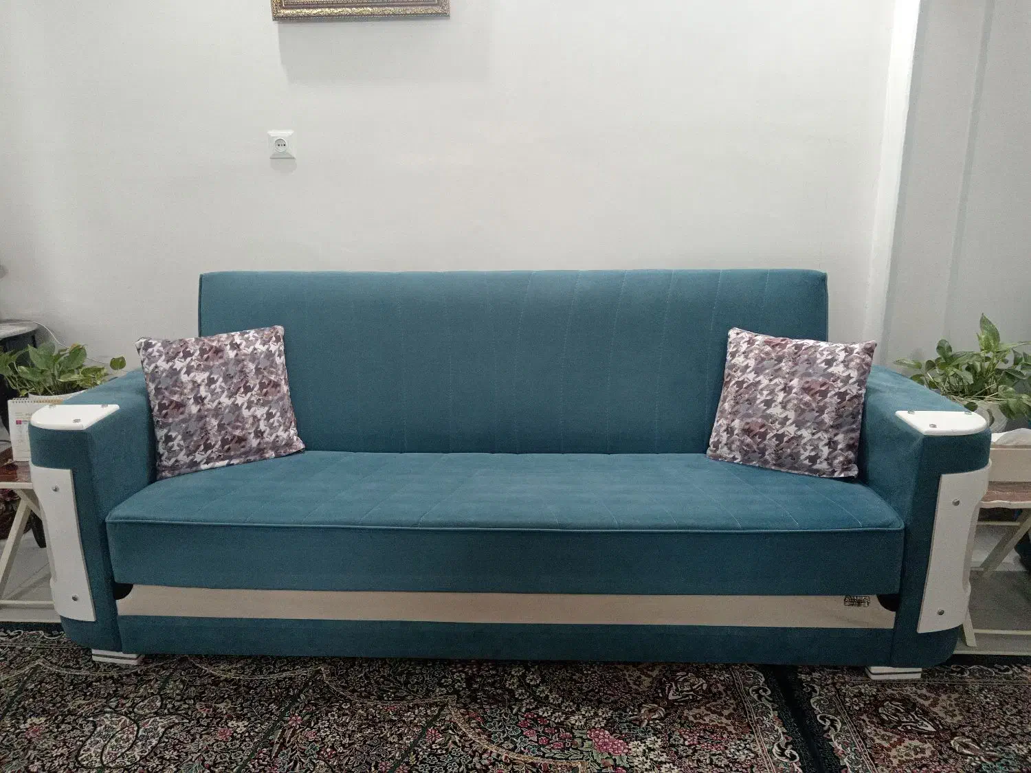 مبل هفت نفره تخت خواب شو کاملا تمیز و سالم|مبلمان خانگی و میز عسلی|بیرجند, |دیوار