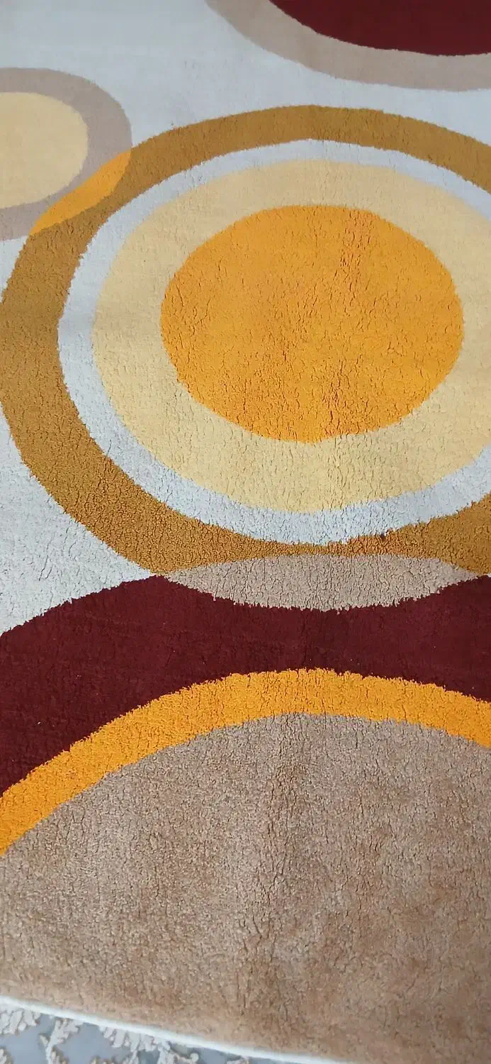 چندعدد فرش وکناره وروفرشی|فرش|اردبیل, |دیوار