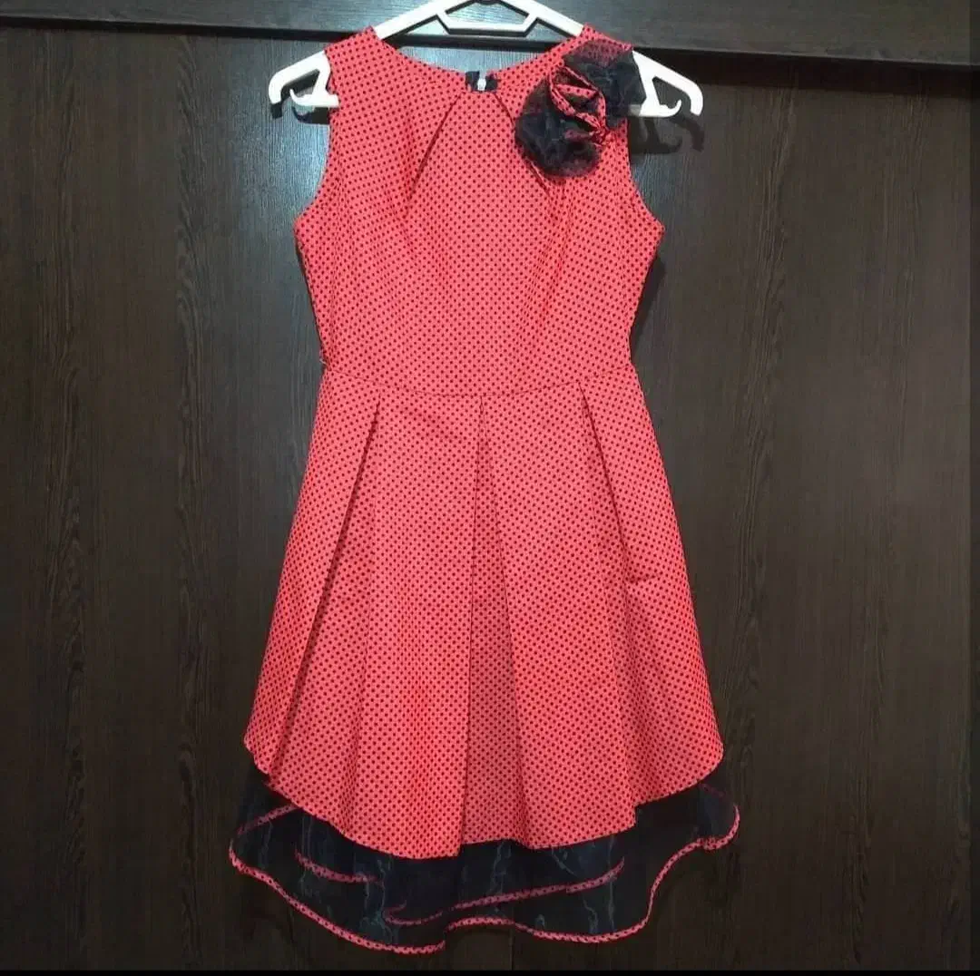 پیراهن قرمز مجلسی|لباس|بندر انزلی, آذربایجان|دیوار