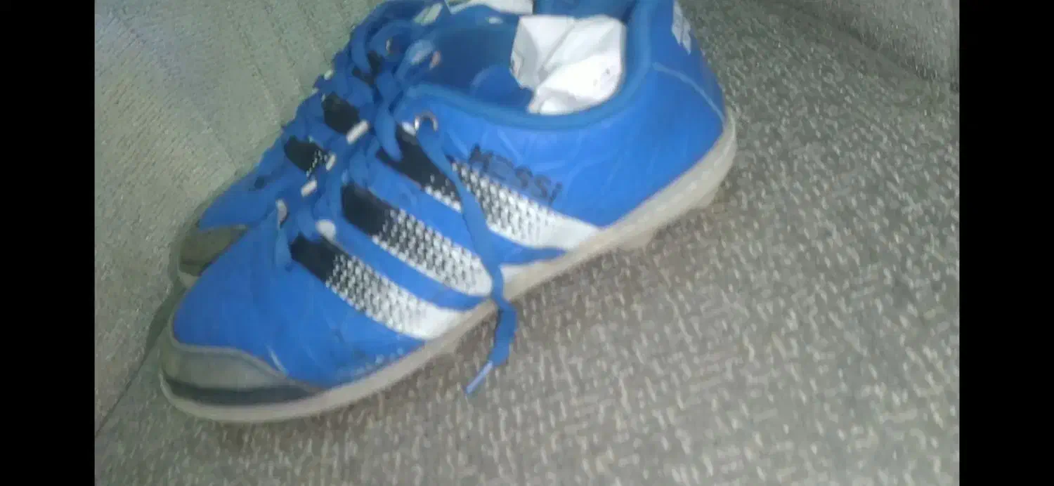 کفش چمن مصنوعی-طبیعی بدون پارگی و مثل نو|کیف، کفش، کمربند|میاندوآب, |دیوار