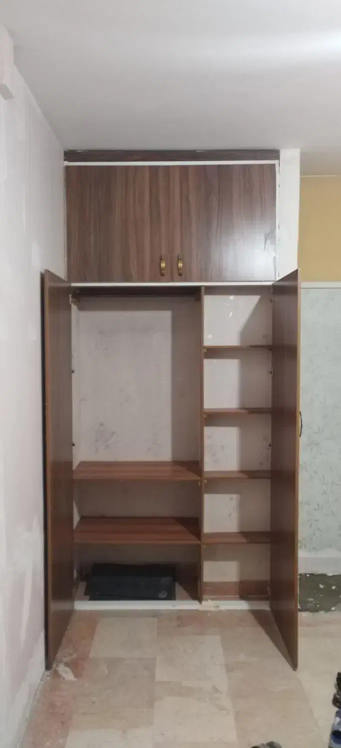 در کمد دیواری|کتابخانه، شلف، قفسه‌های دیواری|تهران, تهرانپارس غربی|دیوار