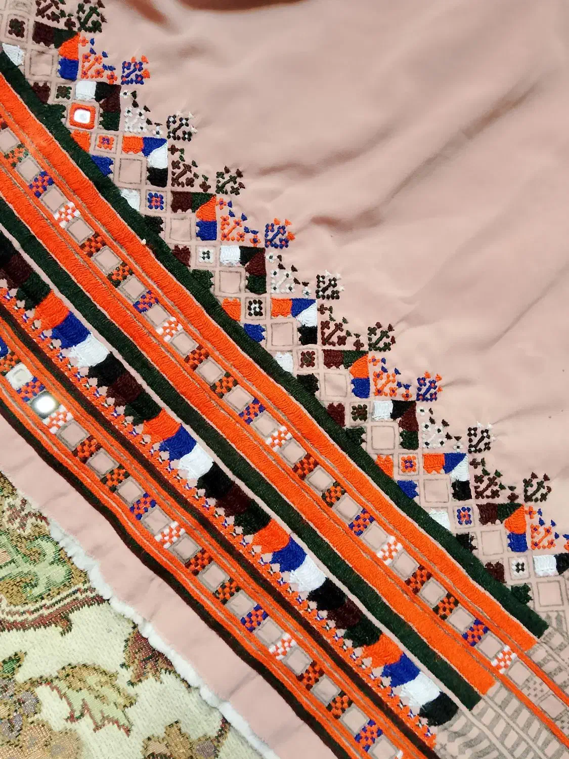 نیکشهر|لباس|نیک شهر, |دیوار