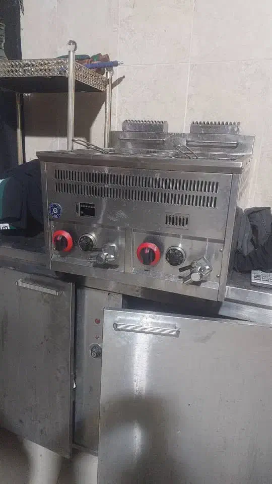 فروش تجهیزات کامل مغازه در حد نو|فروشگاه و مغازه|کیش, |دیوار