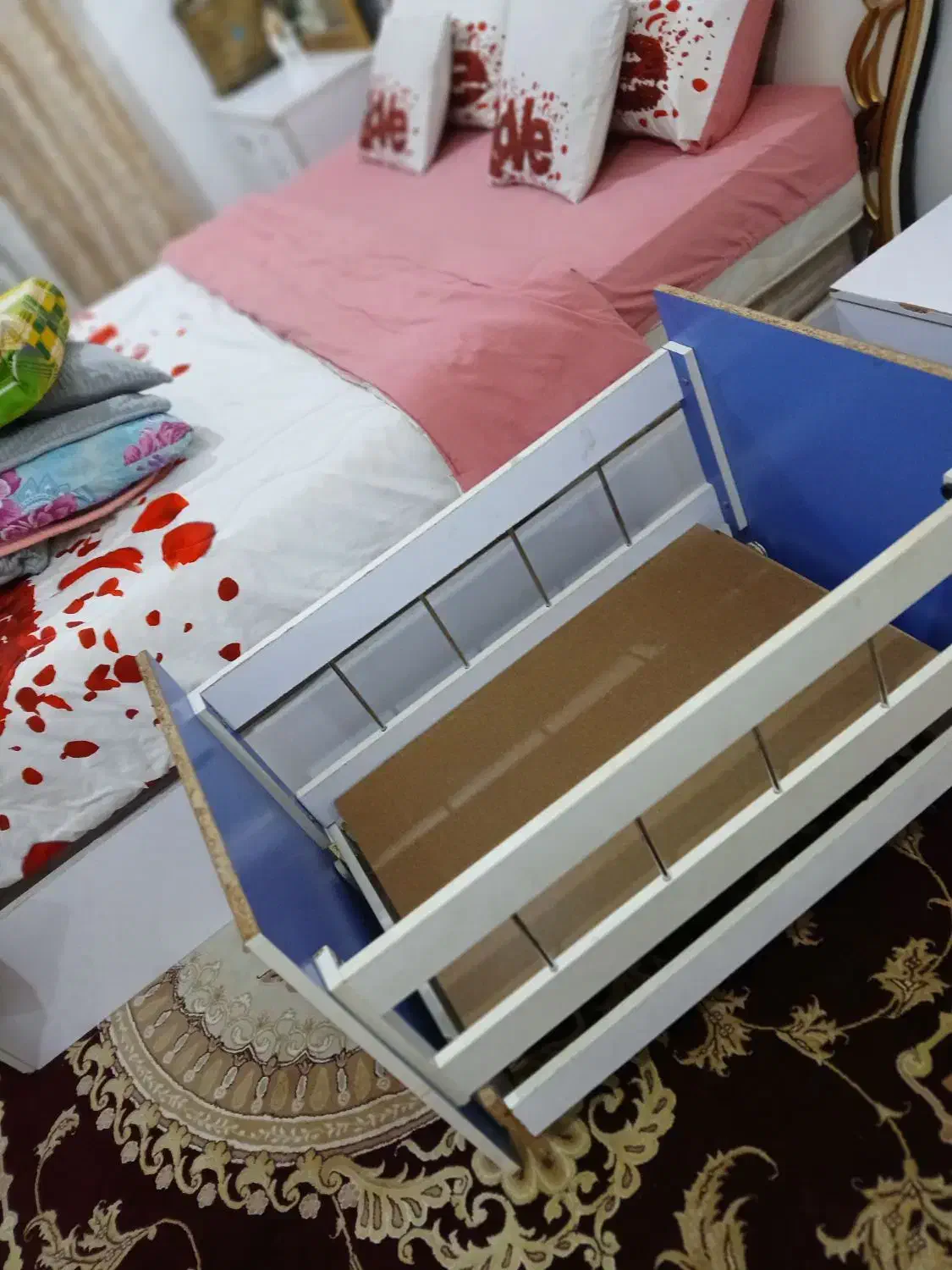 تخت و گهواره کودک|تخت و سرویس خواب|باوی, |دیوار