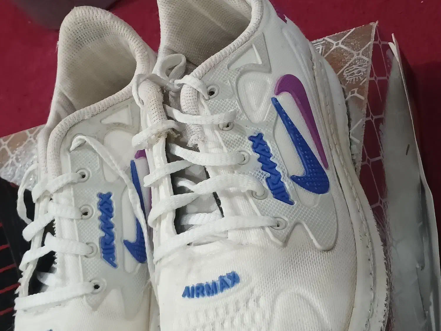 زرگان|کیف، کفش، کمربند|کویرات, |دیوار