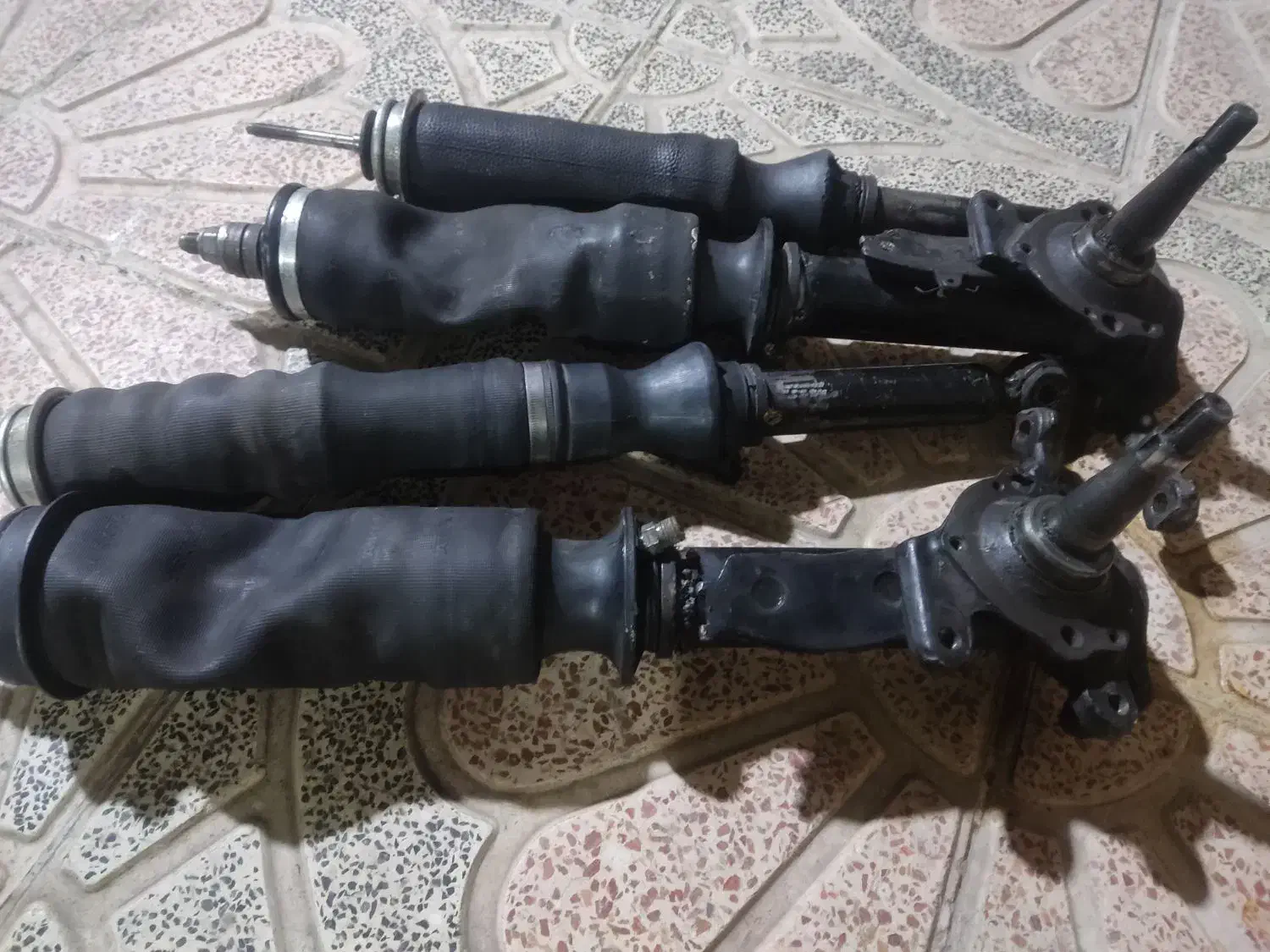 کمک بالن پنوماتیک|قطعات یدکی و لوازم جانبی|رباطکریم, نصیرشهر|دیوار