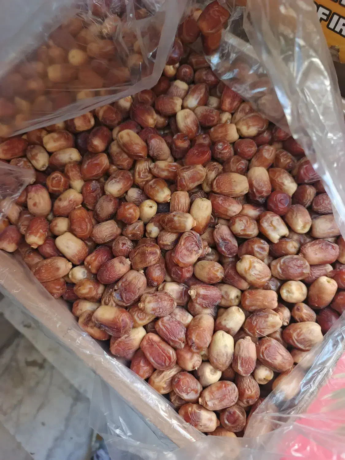 خرما زاهدی|عمده‌فروشی|تهران, هوانیروز|دیوار