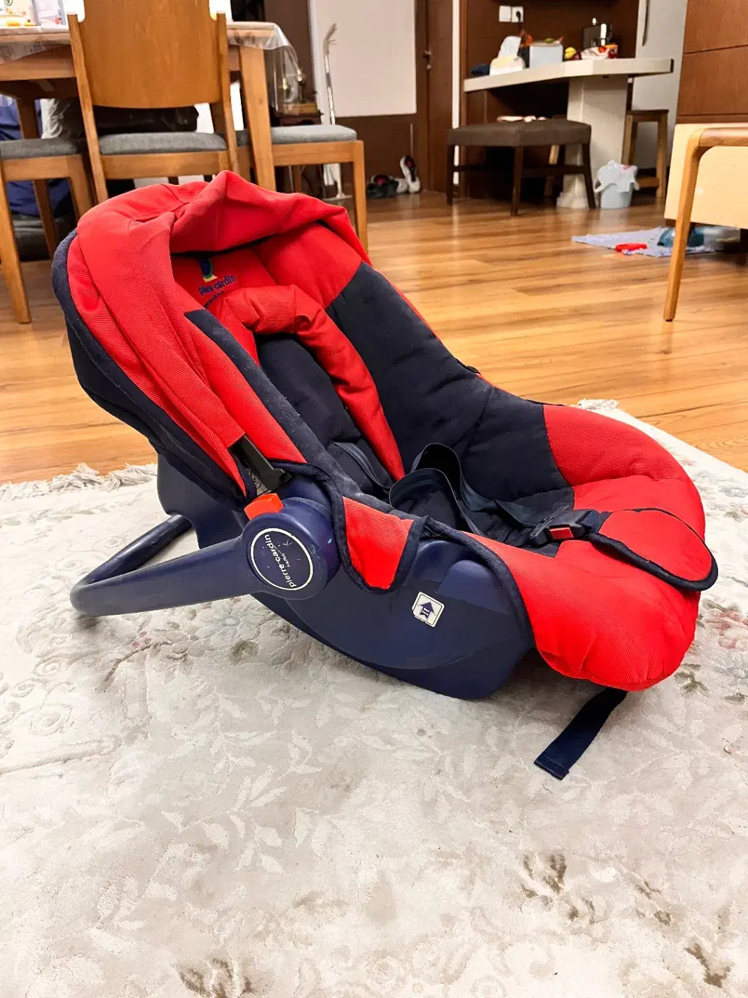 کریر و صندلی ماشین کودک|کالسکه و لوازم جانبی|رشت, دیلمان|دیوار