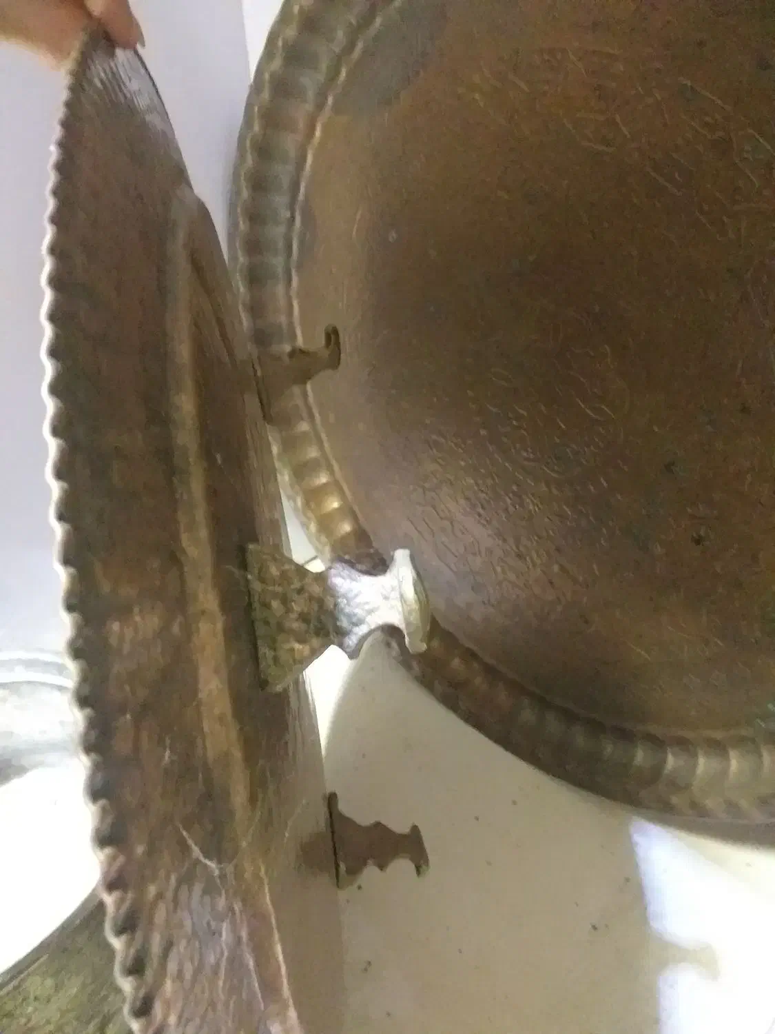 سینی مسی|کلکسیون اشیاء عتیقه|رشت, کاکتوس|دیوار