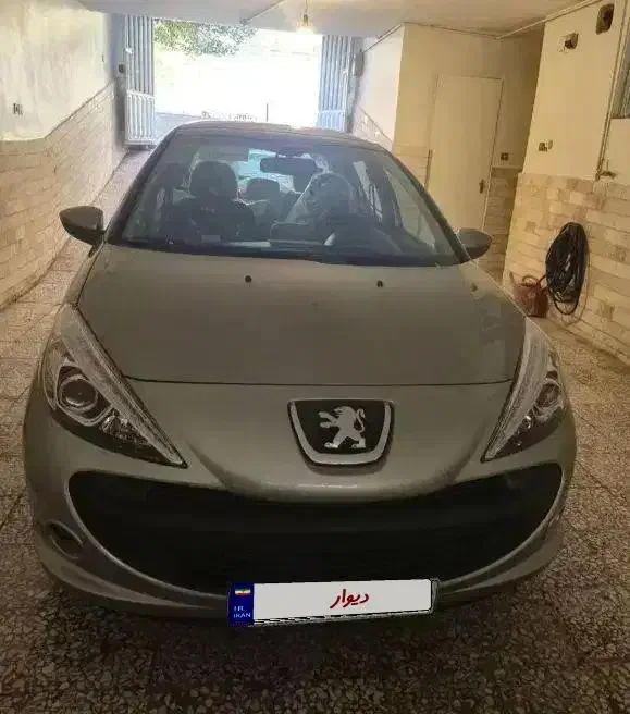 پژو 207 پاناروما 1404 خشک|خودرو سواری و وانت|بروجرد, |دیوار