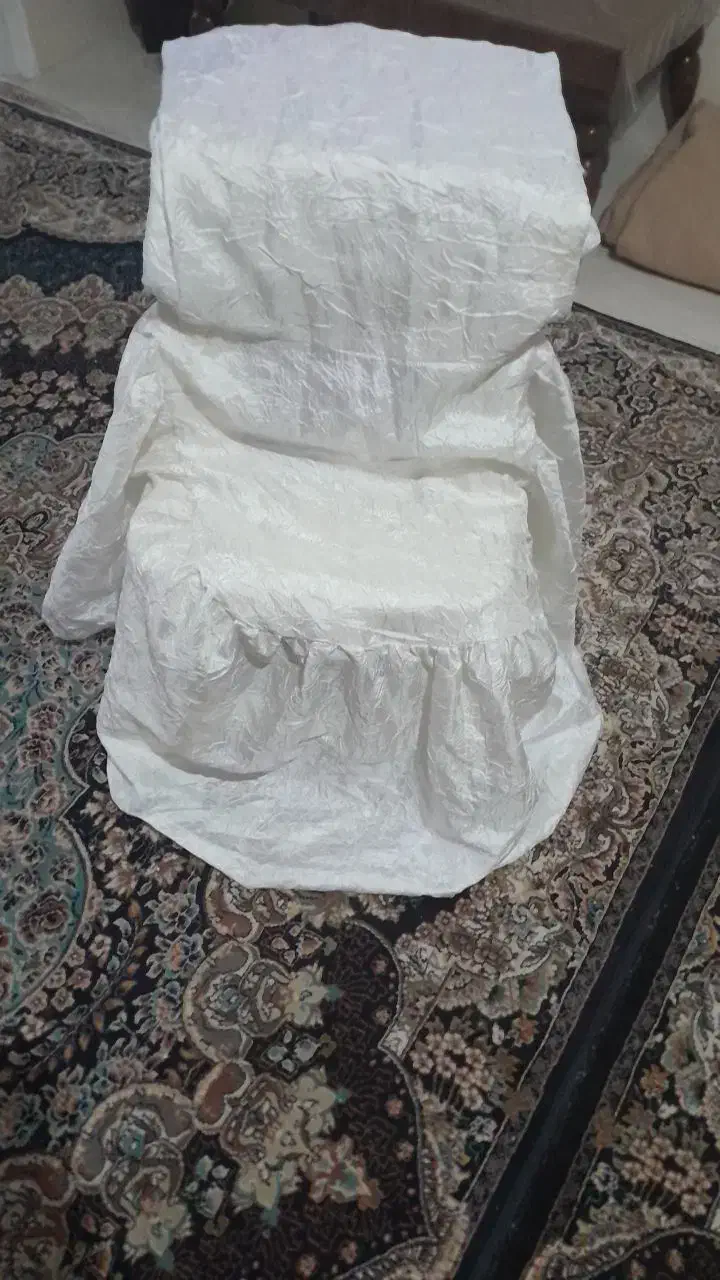 روی صندلی|صندلی و نیمکت|اراک, |دیوار