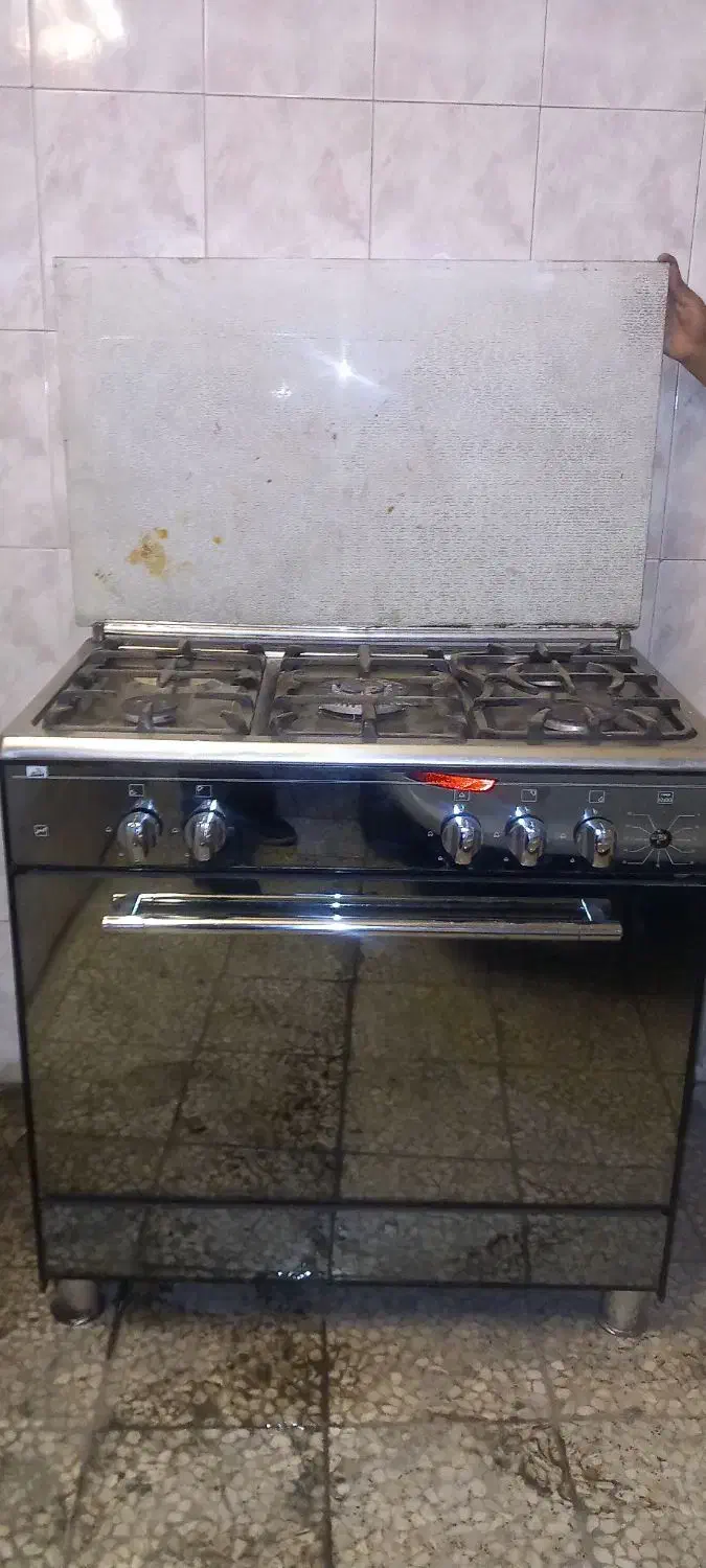 گاز ۵ شعله سالم|اجاق گاز و لوازم برقی پخت‌وپز|ری, شهید غیوری (ابن باویه)|دیوار