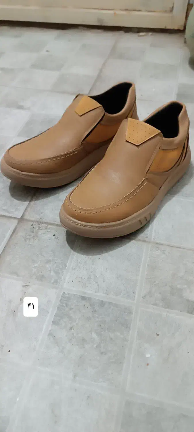 کفش چرمی نو|کیف، کفش، کمربند|قم, حکمت شمالی|دیوار