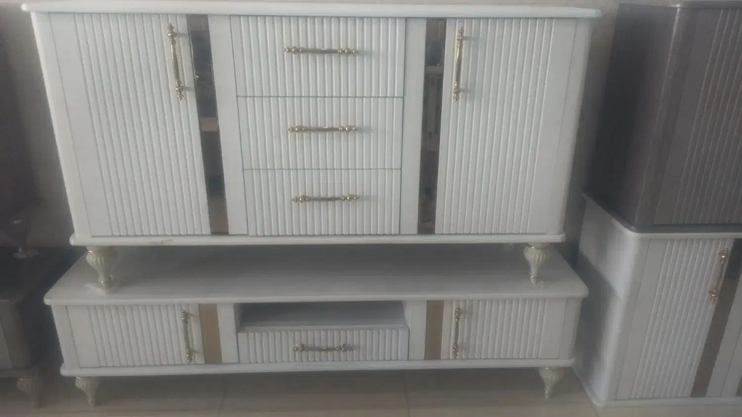 ست آینه ومیز تیوی|بوفه، ویترین، کنسول|باغ حلی, |دیوار