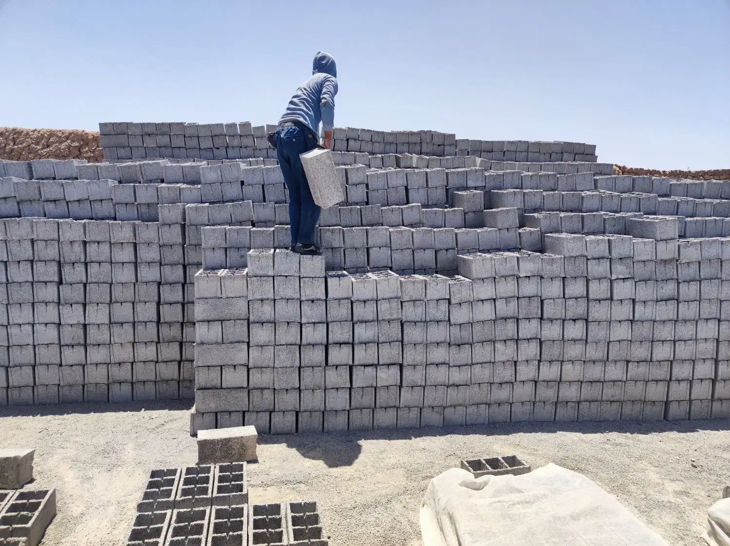 بلوک دیواری ته بسته|مصالح و تجهیزات ساختمان|یزد, |دیوار