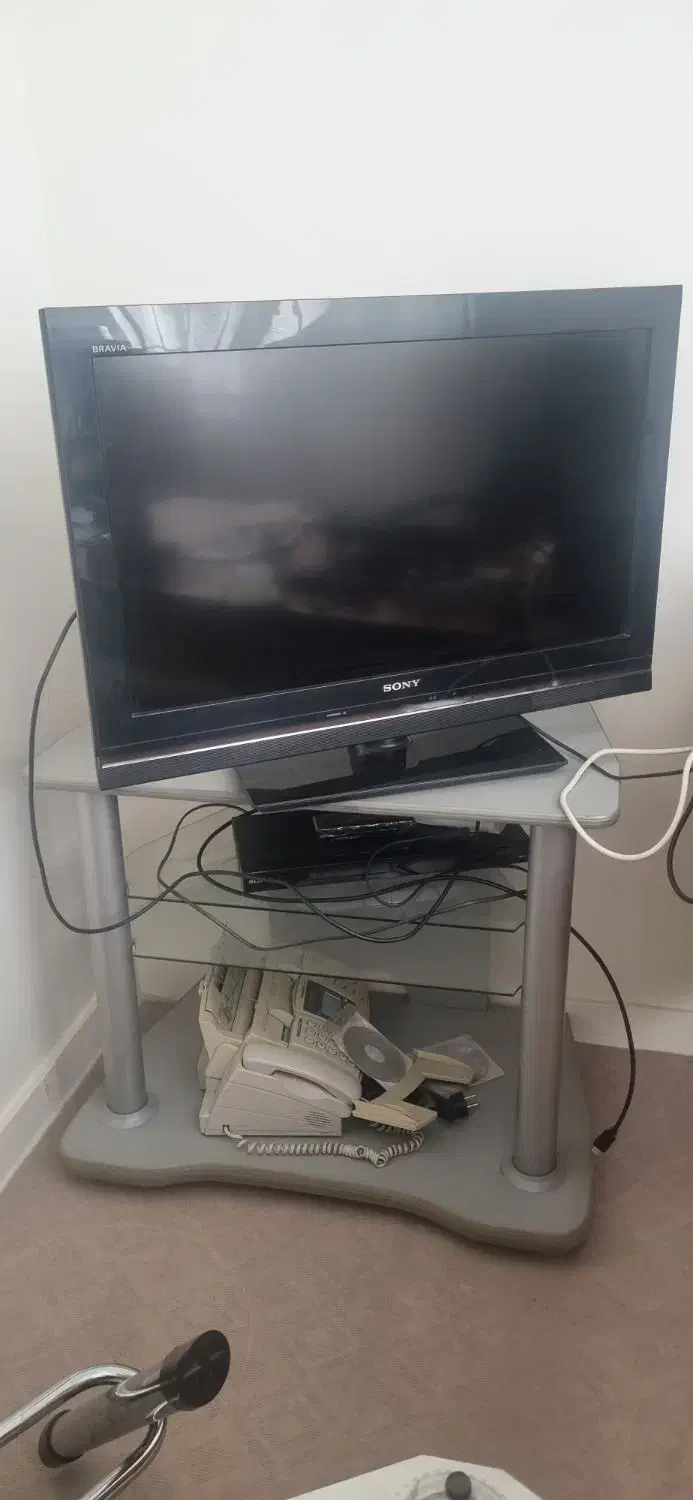 تلویزیون LCD و DVD Player سونی با میز تلویزیون|تلویزیون و پروژکتور|تهران, باغ فیض|دیوار