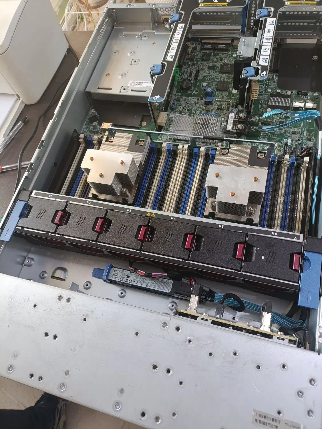 سرور server-HPE dl380 g9|مودم و تجهیزات شبکه|تهران, میدان ولیعصر|دیوار
