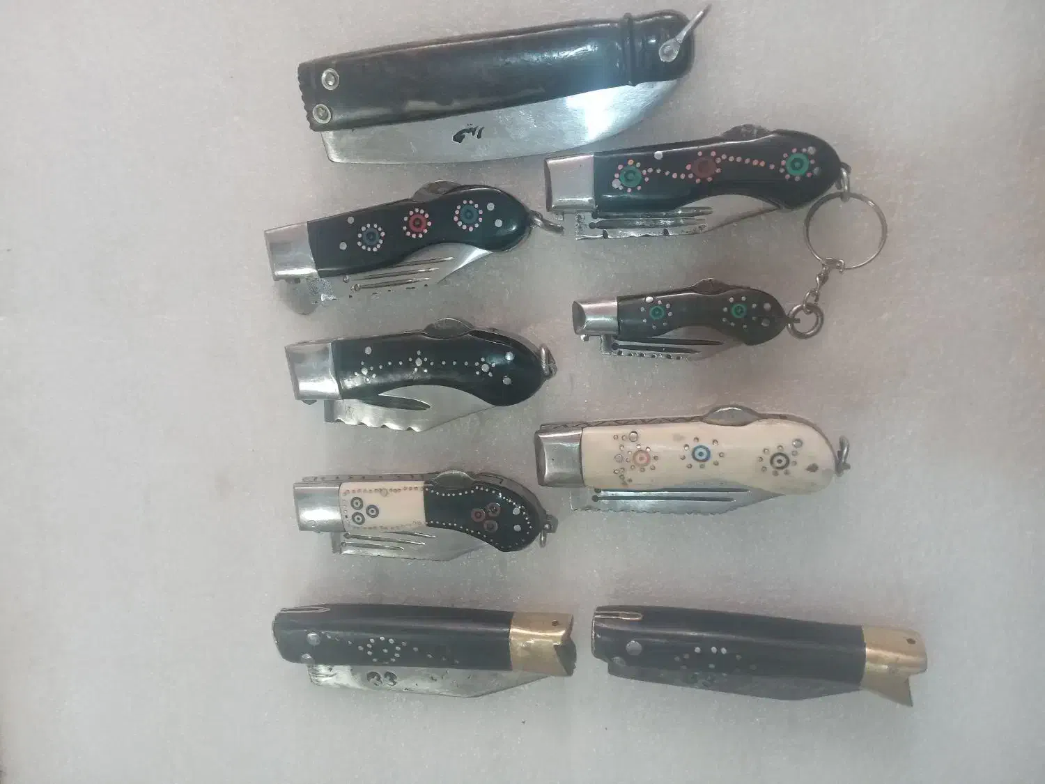 چاقو فروشی|کلکسیون اشیاء عتیقه|تکاب, |دیوار