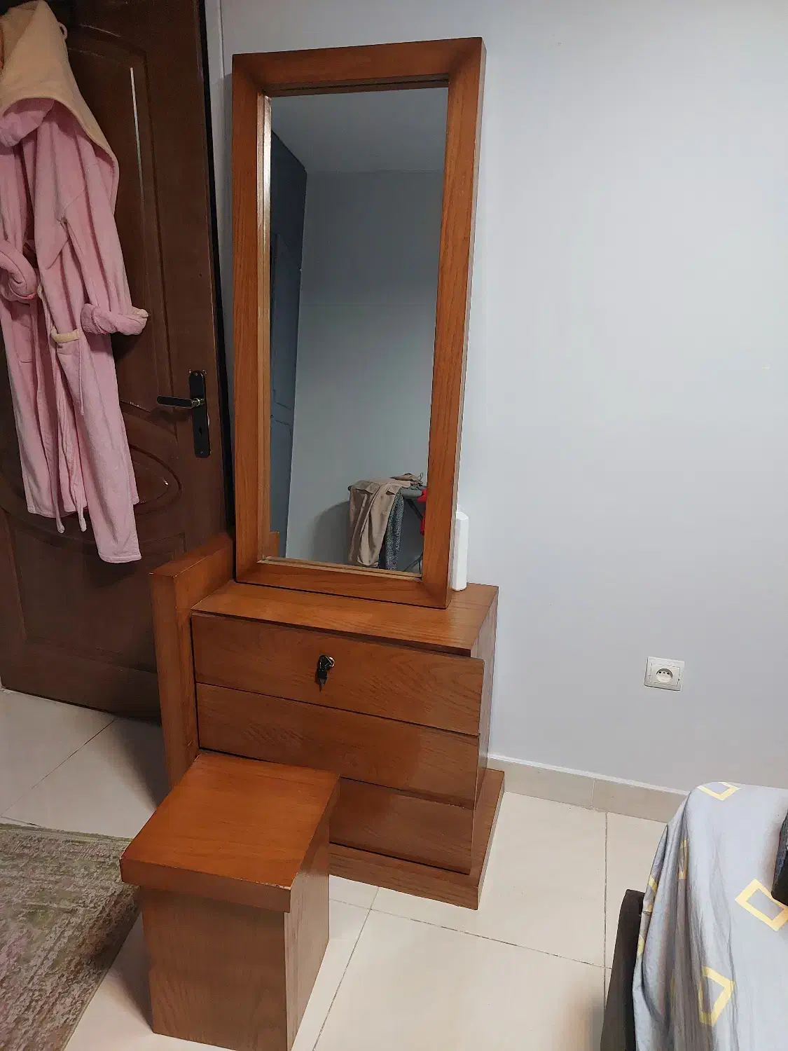 ست کامل میز آرایش- کشو فایل- پاتختی- میز کار|تخت و سرویس خواب|تهران, تهرانپارس غربی|دیوار