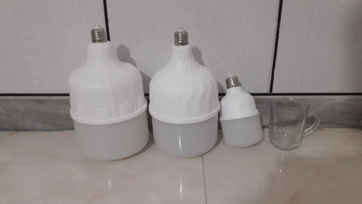 طول عمر ۲۵۰۰ ساعت|لامپ و چراغ|بهشهر, |دیوار