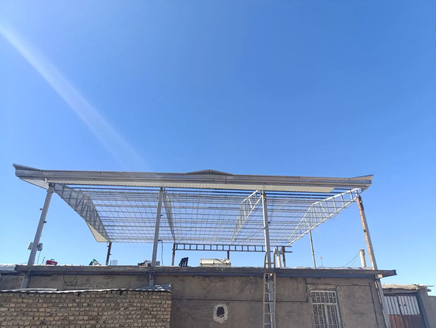 اجراو نصب شیروانی ولیعصر|خدمات پیشه و مهارت|کنگاور, |دیوار