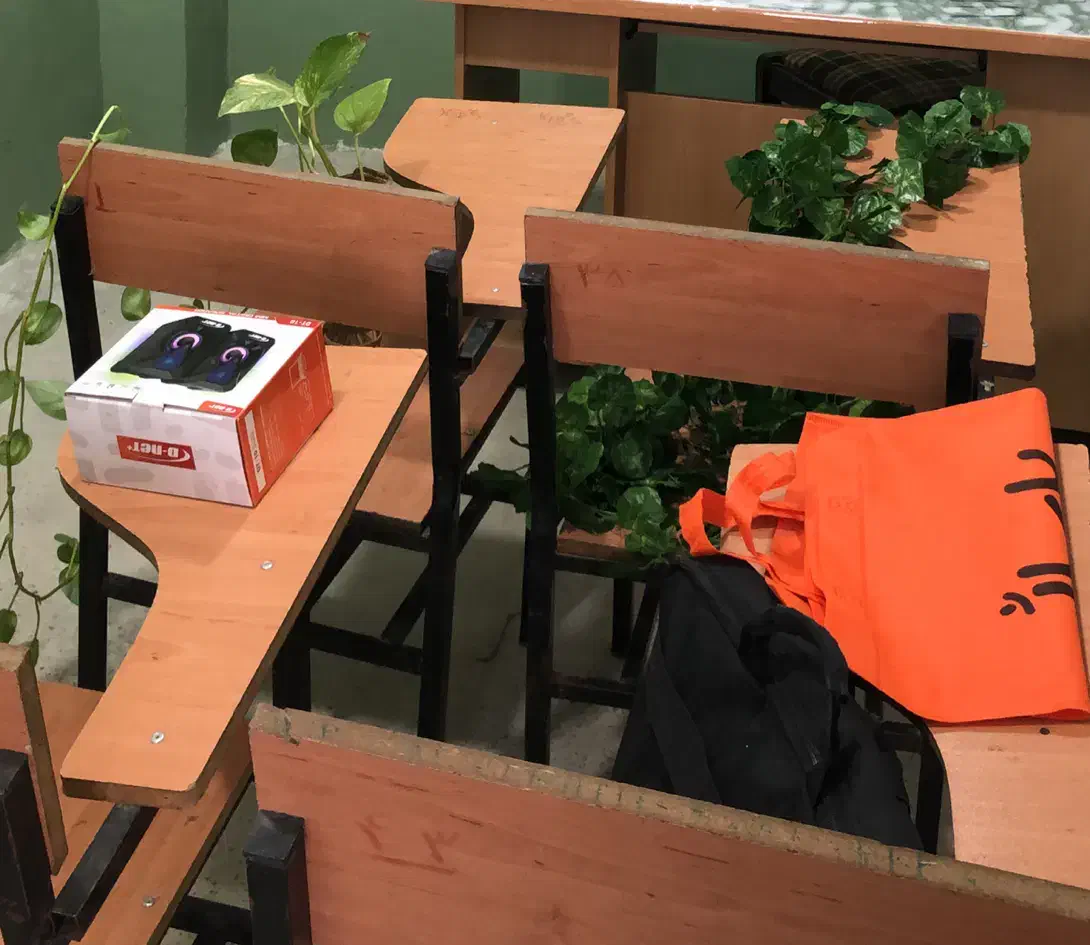 صندلی دانش اموزی|صندلی و نیمکت|گرگان, |دیوار